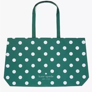 NIB KATE SPADE LARGE GREEN WHITE POLKA DOT SHOULDER BAG REUSABLE
TOTE